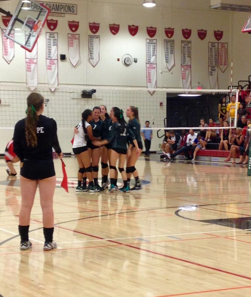Volleyball wins their first CCS game in three sets against Sequoia
